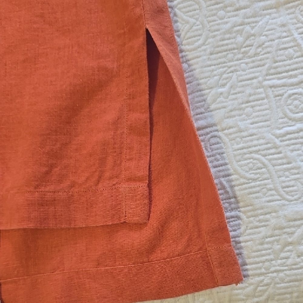 Linenbee Relaxed V-Neck Linen Tunic in Burnt Orange Large - Picture 6 of 6